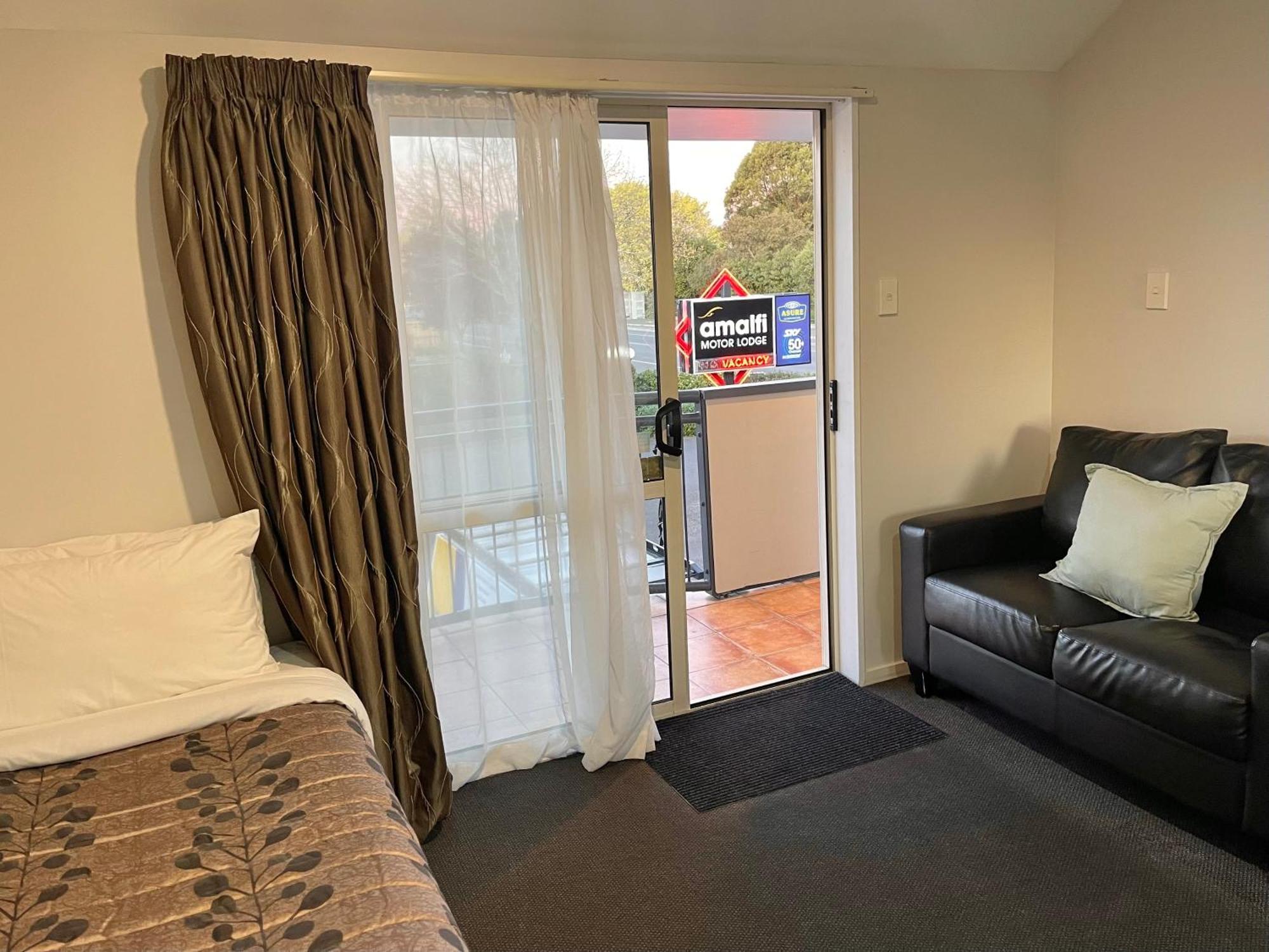 Amalfi Motor Lodge Christchurch Eksteriør billede